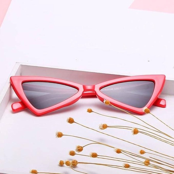 Cat Eye Sunglasses Women Red Frame‎ Fashion Trendy Sun Glasses Small Street Wear - Picture 3 of 6